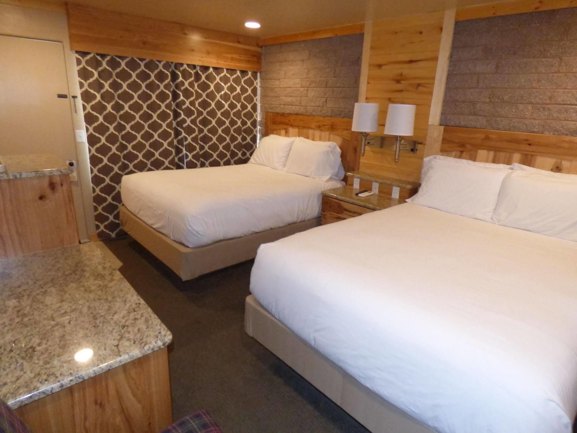 Canyon Lodge Motel Пангіч Екстер'єр фото