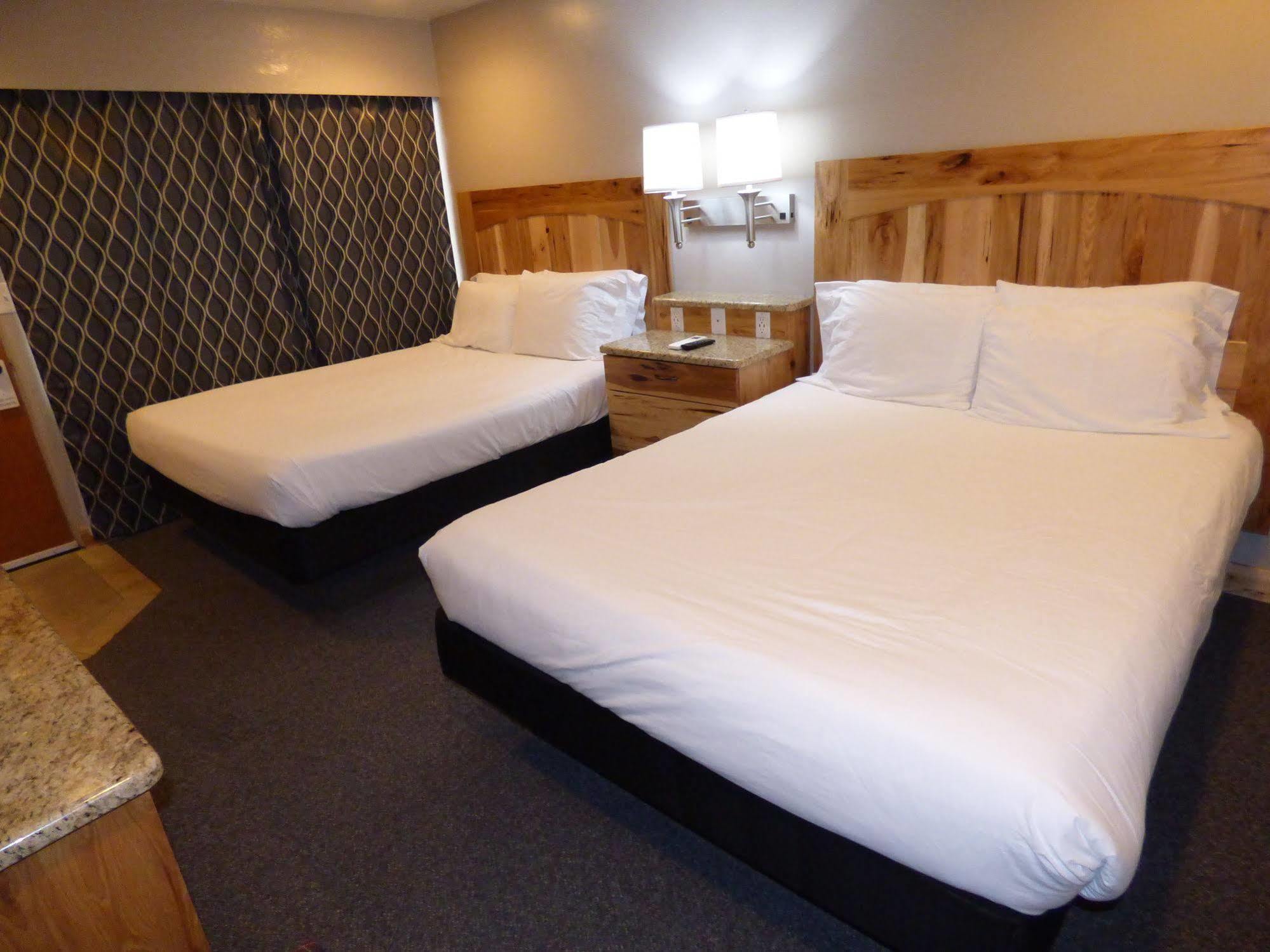 Canyon Lodge Motel Пангіч Екстер'єр фото